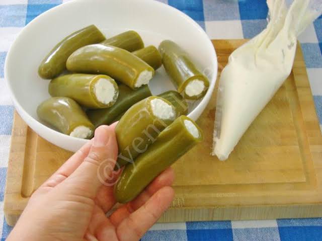 JALAPENO PEYNİR DOLGULU BİBER TURŞUSU 500 CC